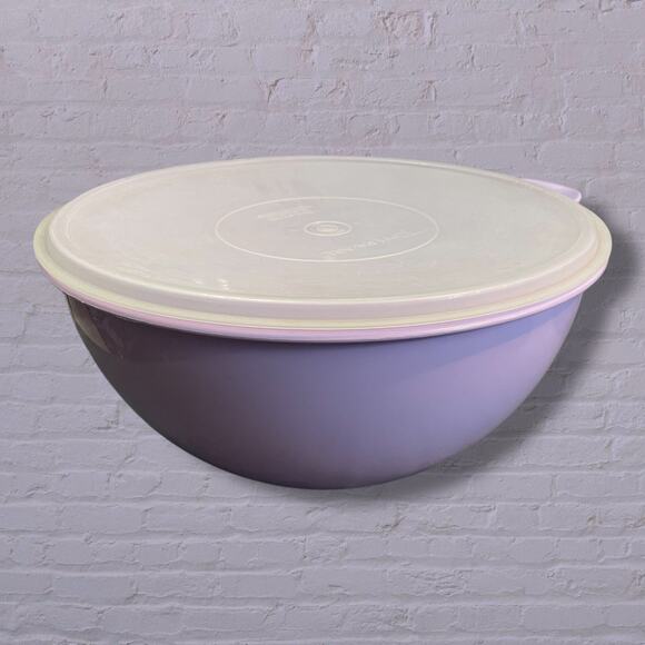 Tupperware 32 Cup Thatsa Mixing Bowl Large Vintage 2539B 224 Lavender Purple - Picture 1 of 7